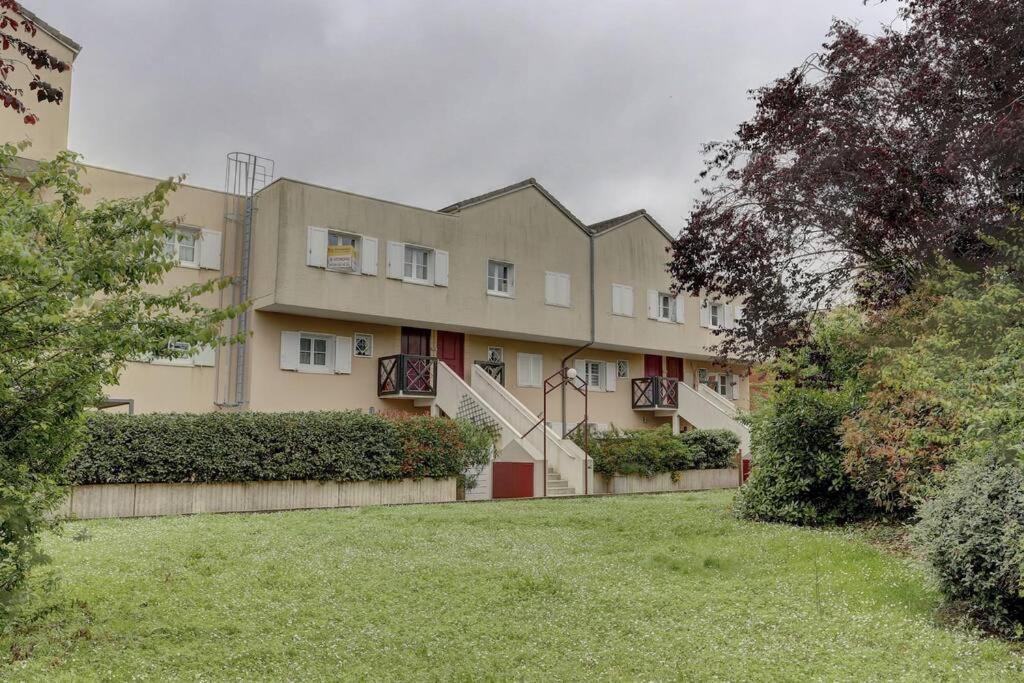 Le Nid Douillet Apartment Montigny-le-Bretonneux